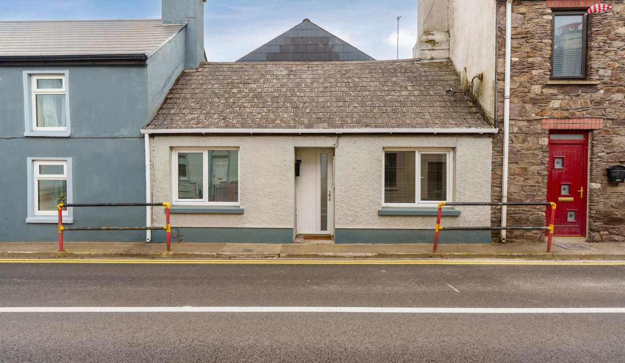13 Lower Cork St, Macroom - exterior-2