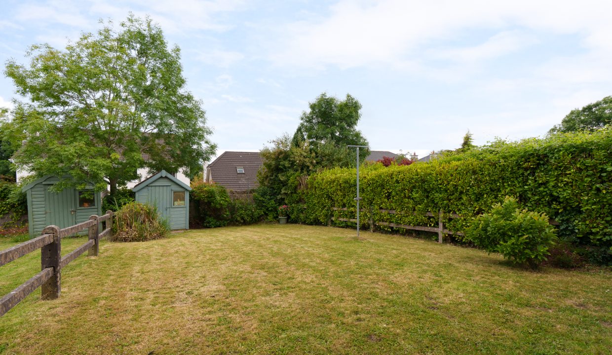 13 The Willows - exterior-2