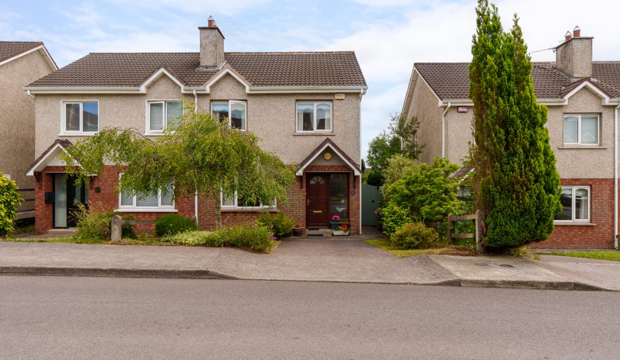 13 The Willows - exterior-4