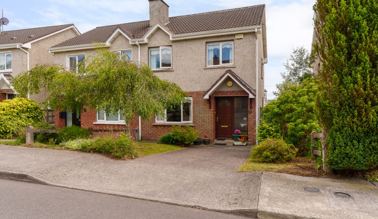 13 The Willows - exterior-5