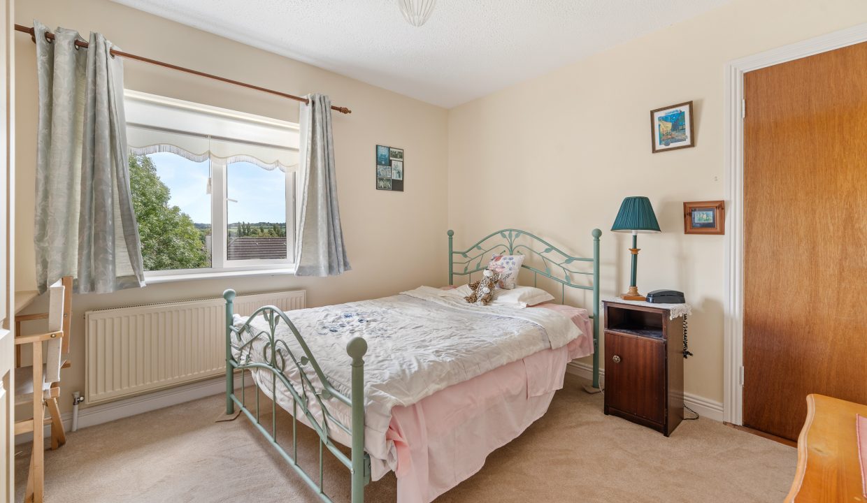 13 The Willows - interior-13