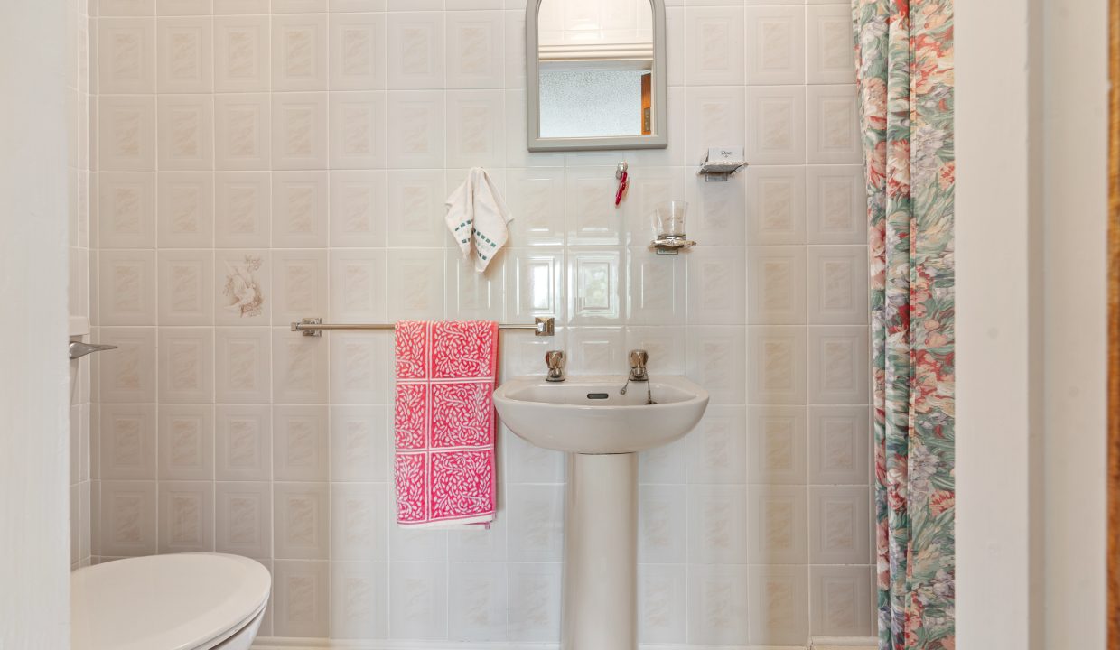 13 The Willows - interior-15