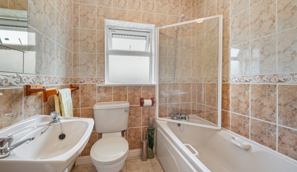 13 The Willows - interior-17