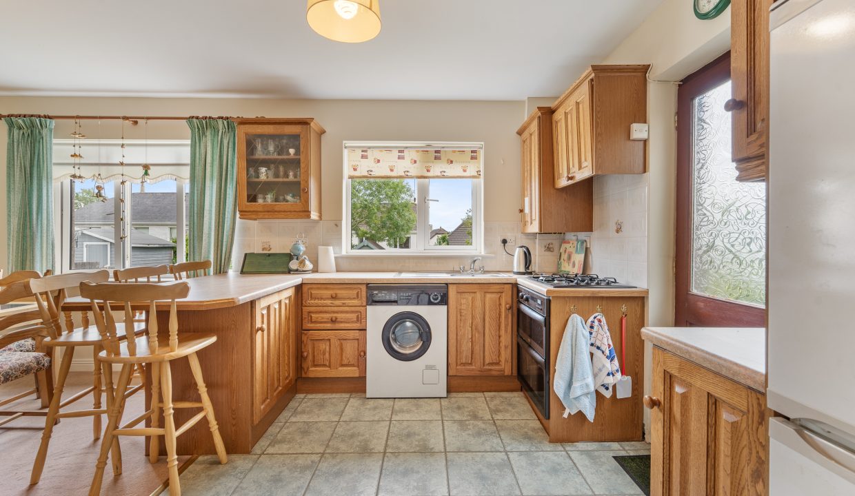 13 The Willows - interior-2