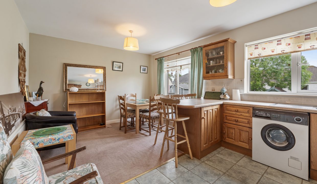 13 The Willows - interior-3