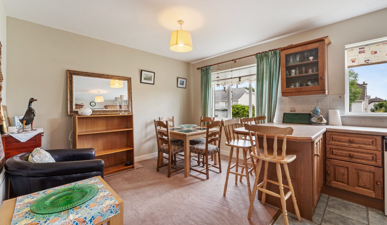 13 The Willows - interior-5