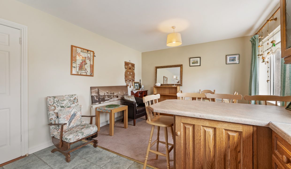 13 The Willows - interior-9