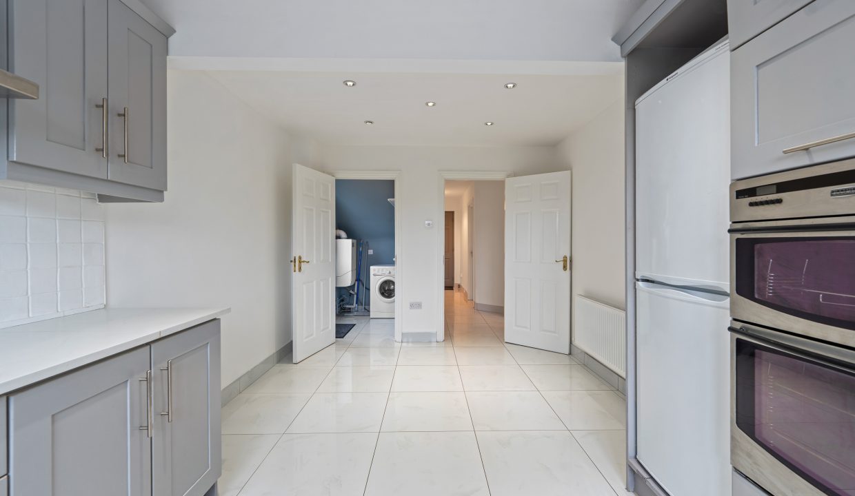 3 The Brambles - interior-12