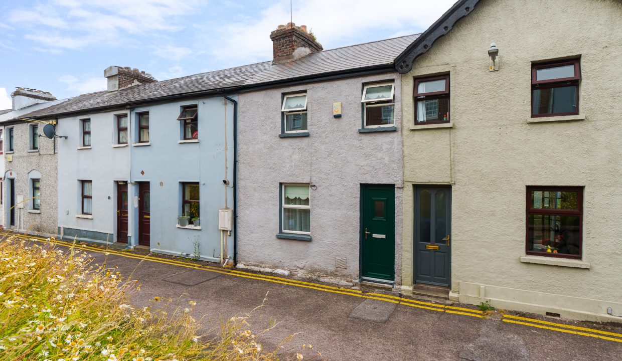 32 Sarsfield_s Terrace - exterior-5