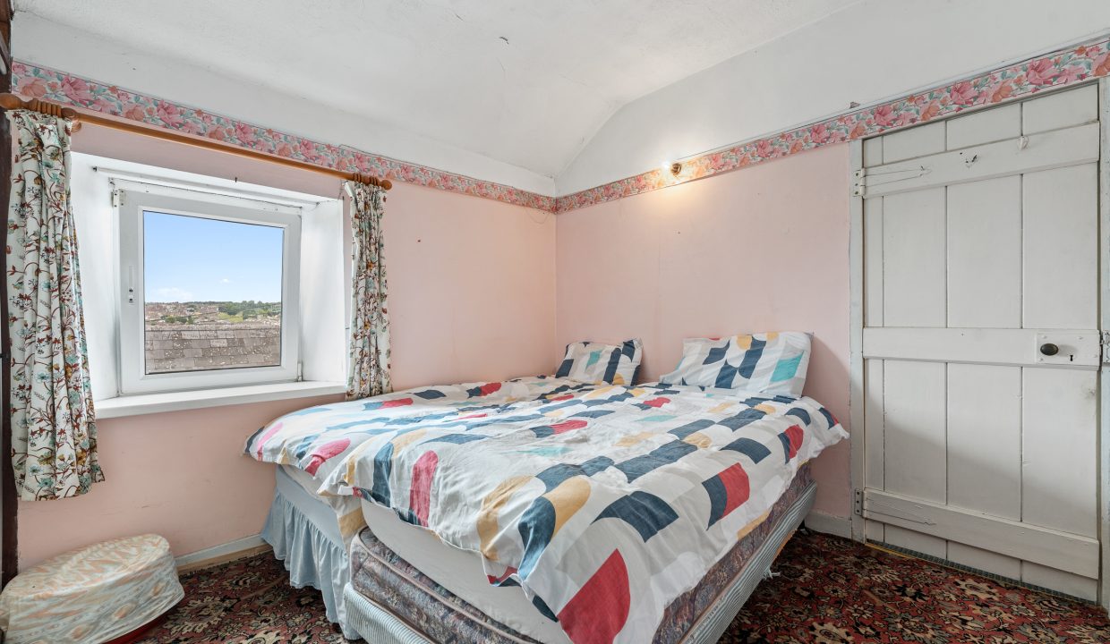32 Sarsfield_s Terrace - interior-12
