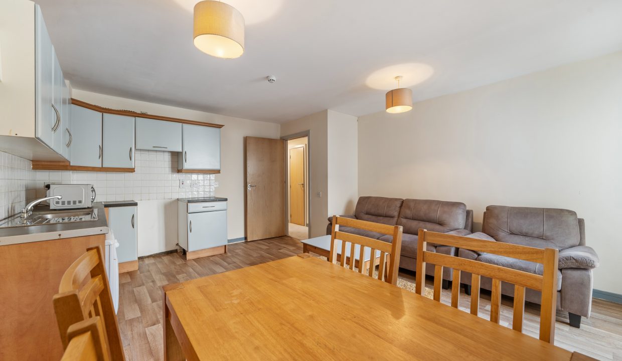 5 Glen Hall - interior-13