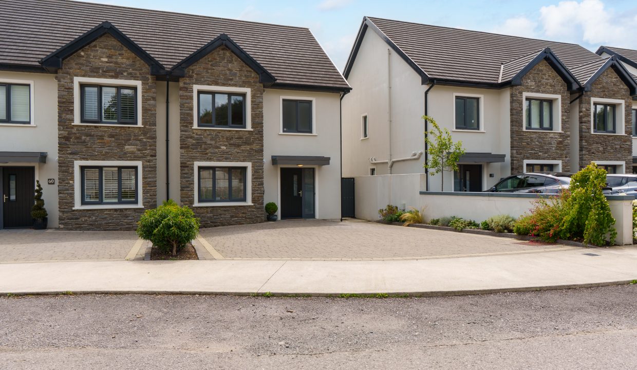 59 Blossom Hill - exterior-2