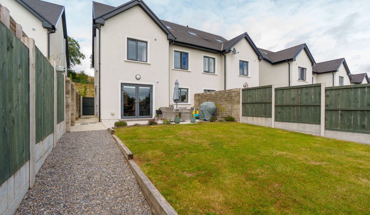 59 Blossom Hill - exterior-9