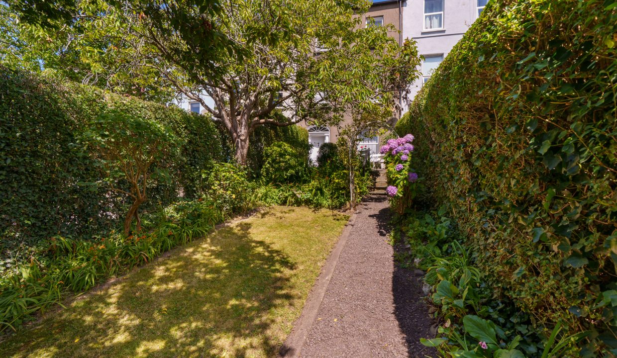 8 Adelaide Terrace - exterior-5