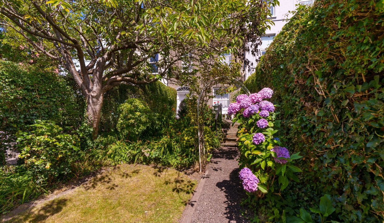 8 Adelaide Terrace - exterior-6
