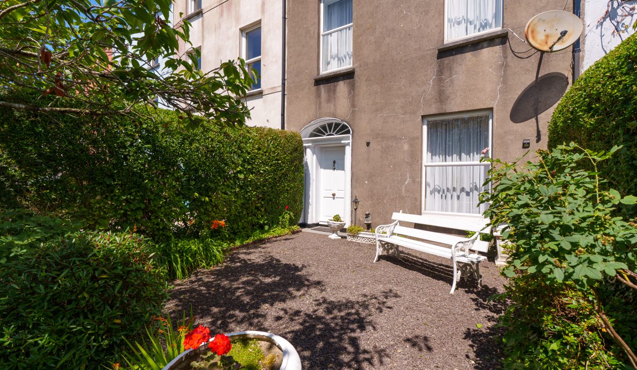 8 Adelaide Terrace - exterior-9