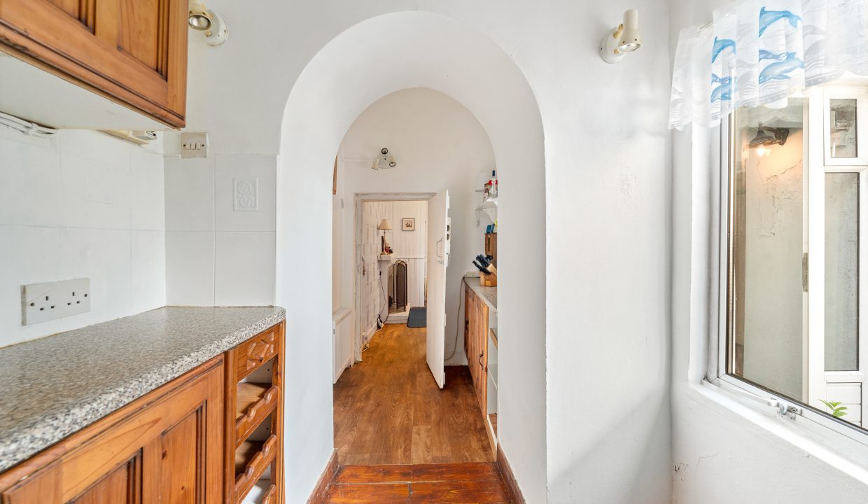 8 Adelaide Terrace - interior-10