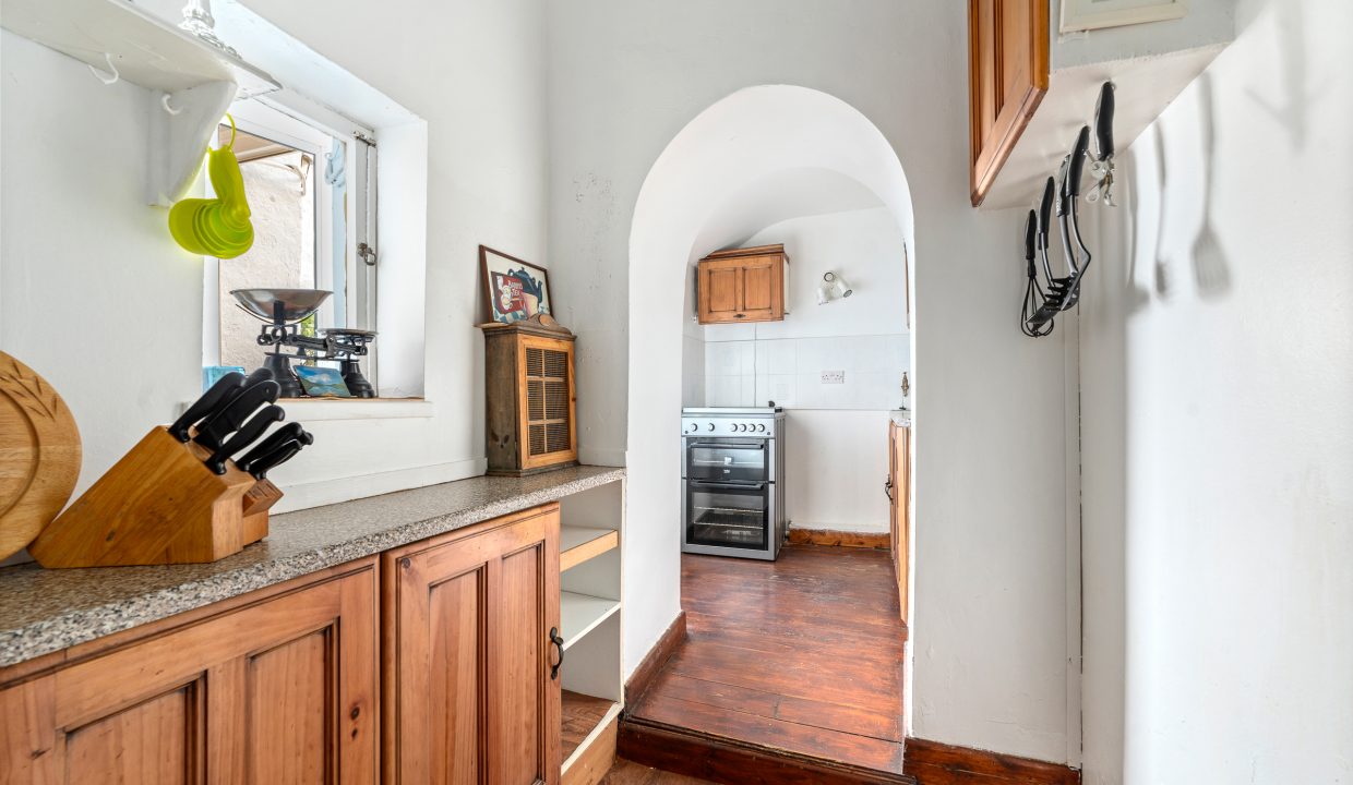 8 Adelaide Terrace - interior-8