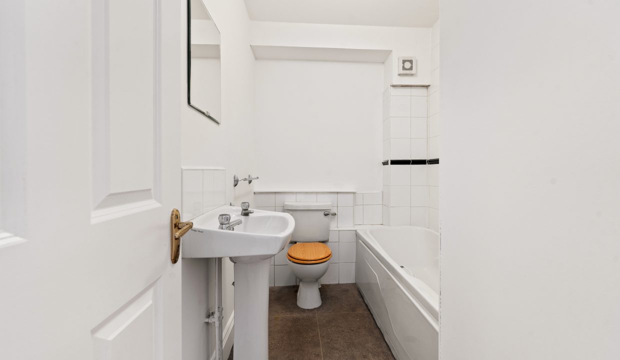 8 The Quays - interior-10