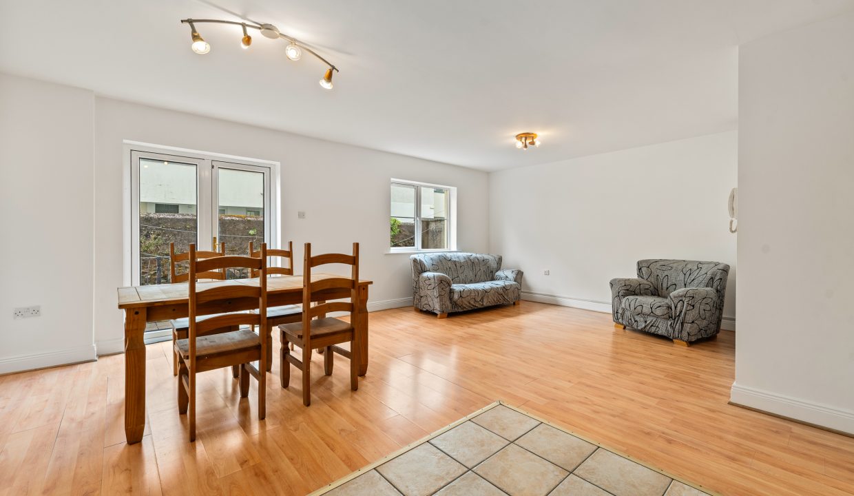 8 The Quays - interior-2