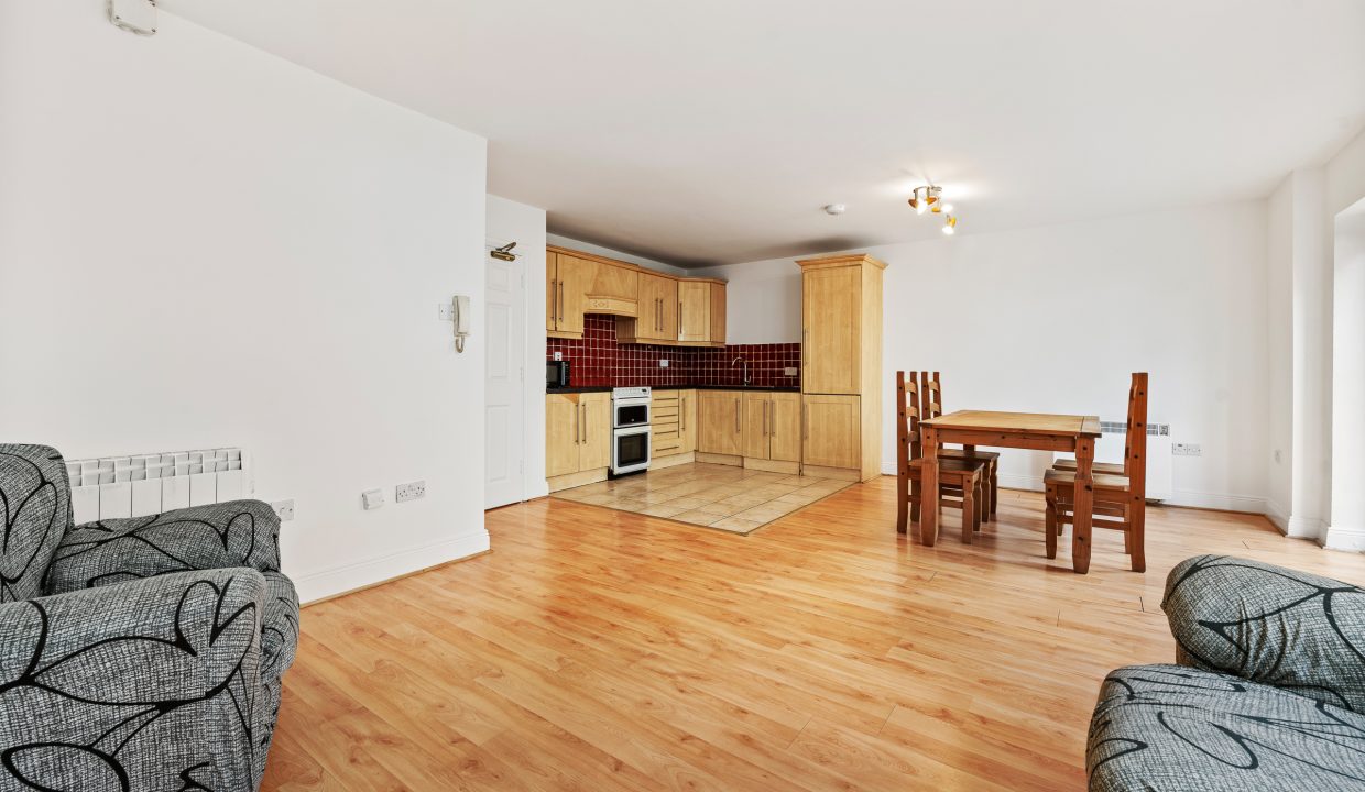 8 The Quays - interior-5