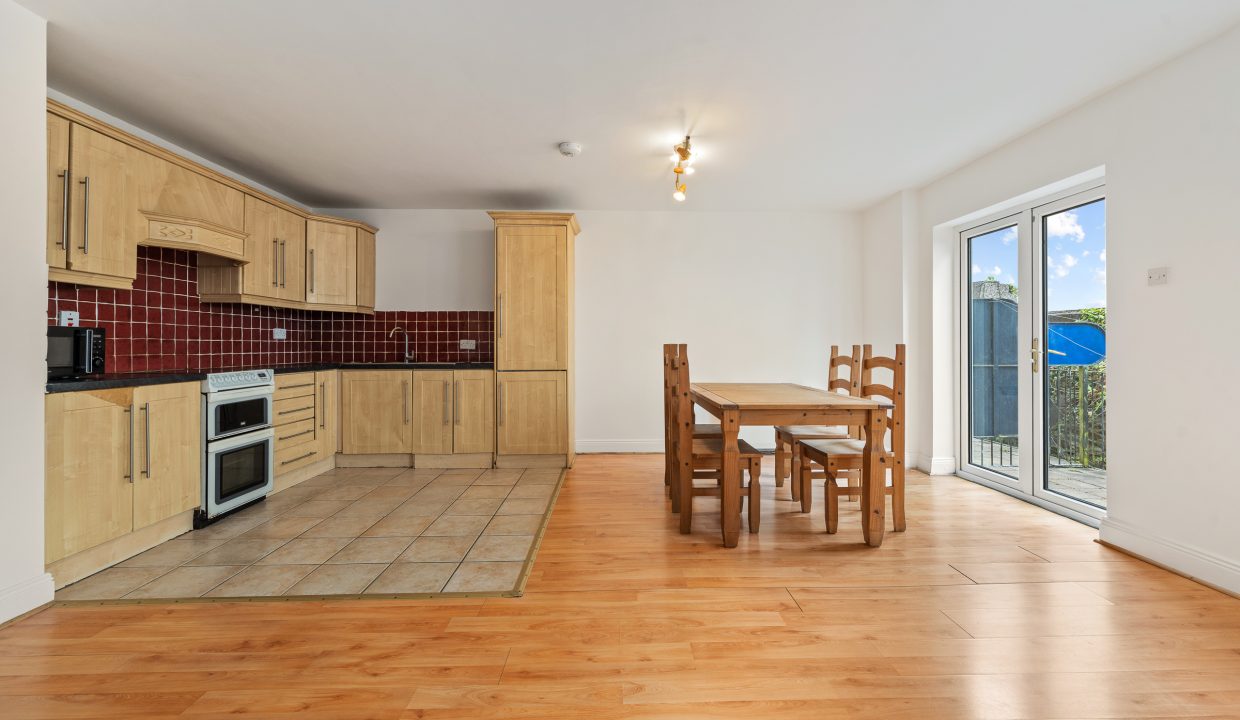 8 The Quays - interior-6