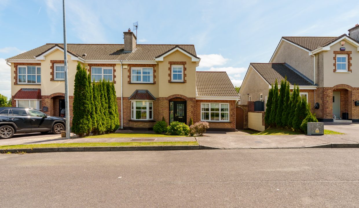 9 Clonard Lawn - exterior-1