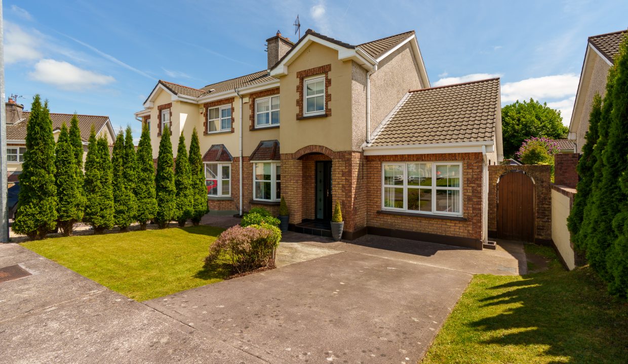 9 Clonard Lawn - exterior-3
