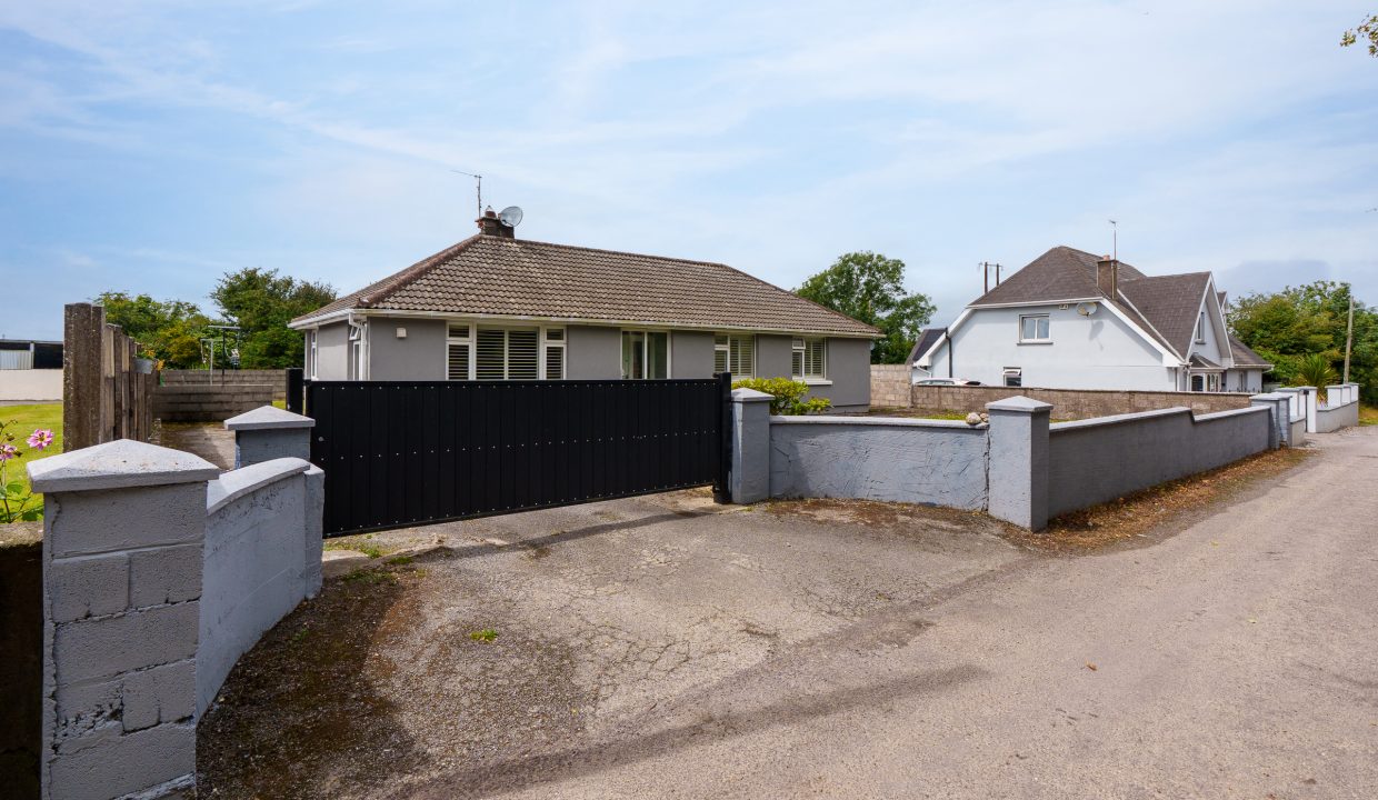 Loughbeg, Ringaskiddy - exterior-12