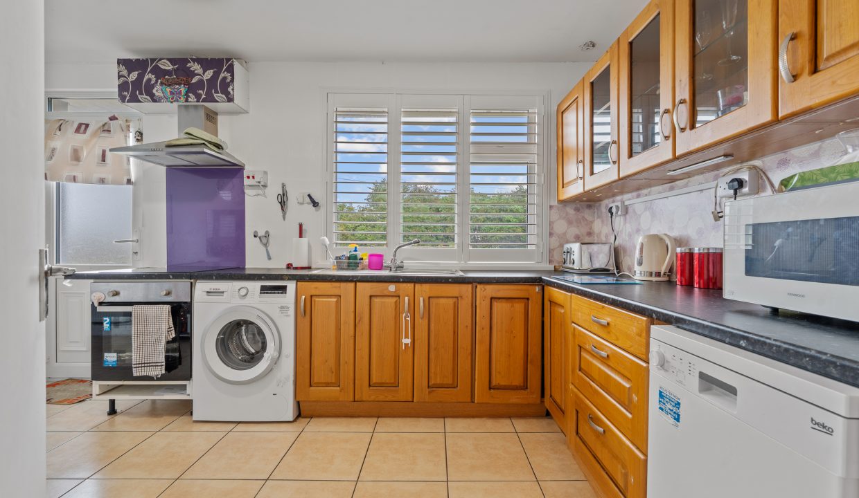 Loughbeg, Ringaskiddy - interior-1