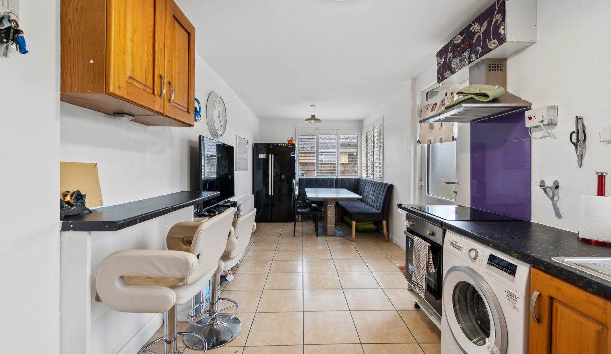 Loughbeg, Ringaskiddy - interior-2