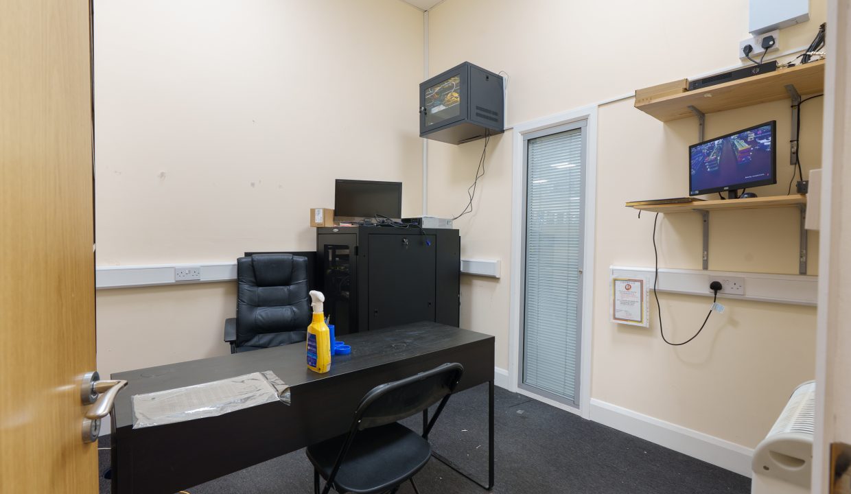 Unit - interior-23
