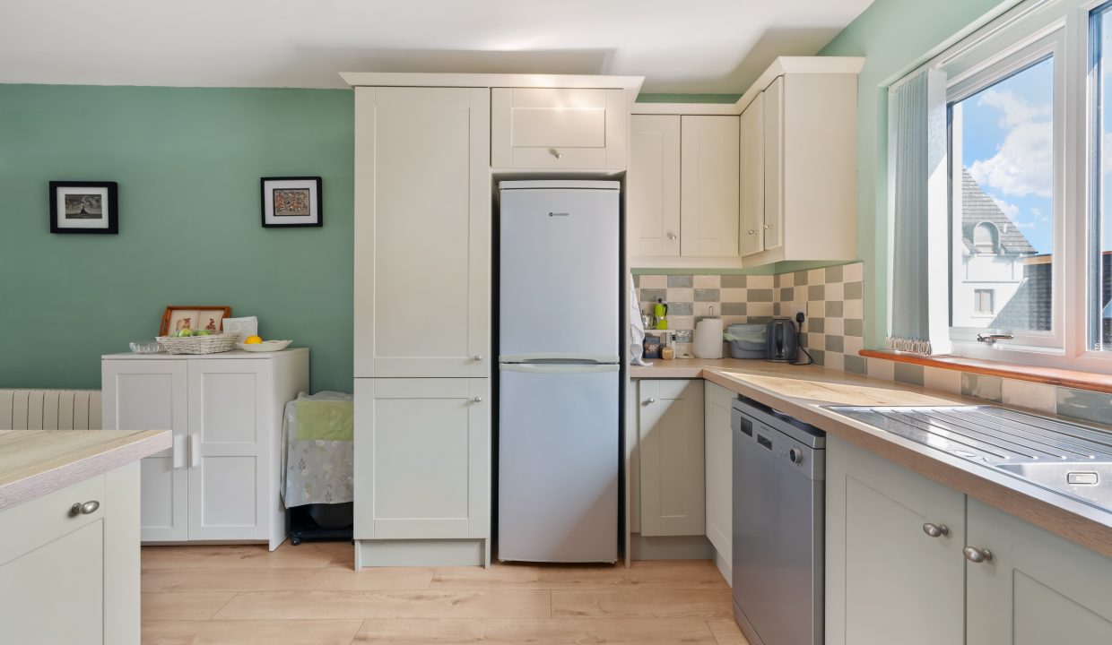 08.12 Apt 4, Granary wharf - ERA - H-Pix WEB 12