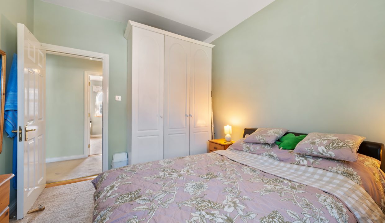 08.12 Apt 4, Granary wharf - ERA - H-Pix WEB 22