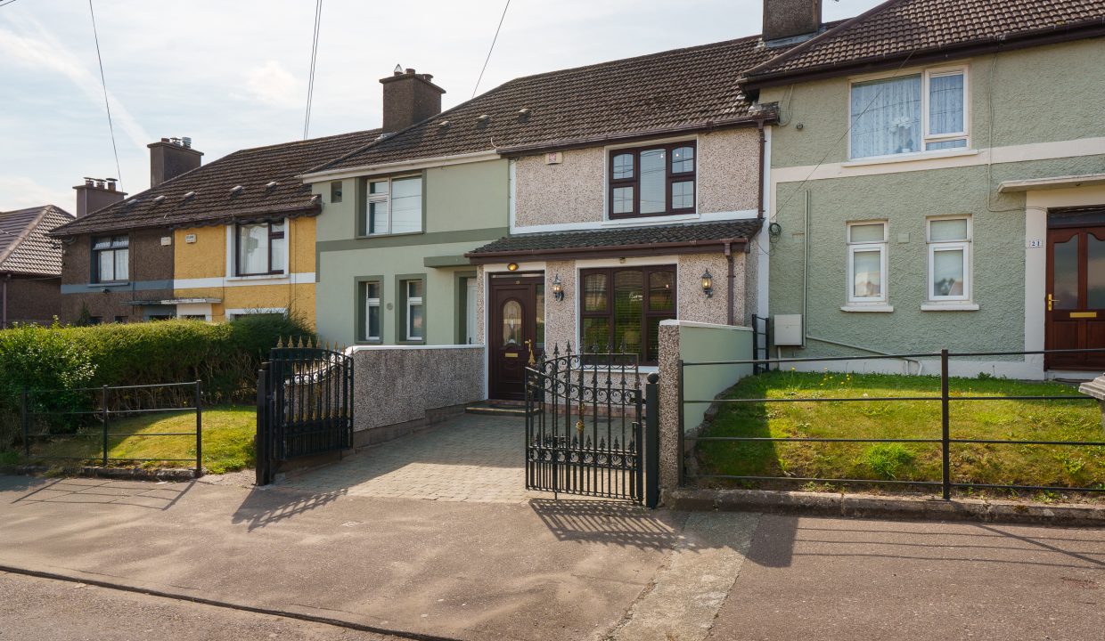 19 Templeacre Avenue - exterior-3