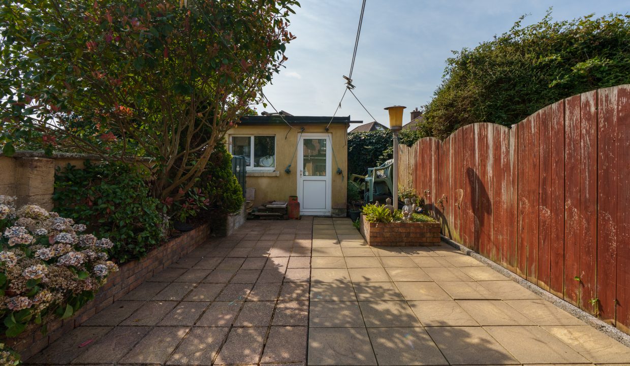 19 Templeacre Avenue - exterior-9