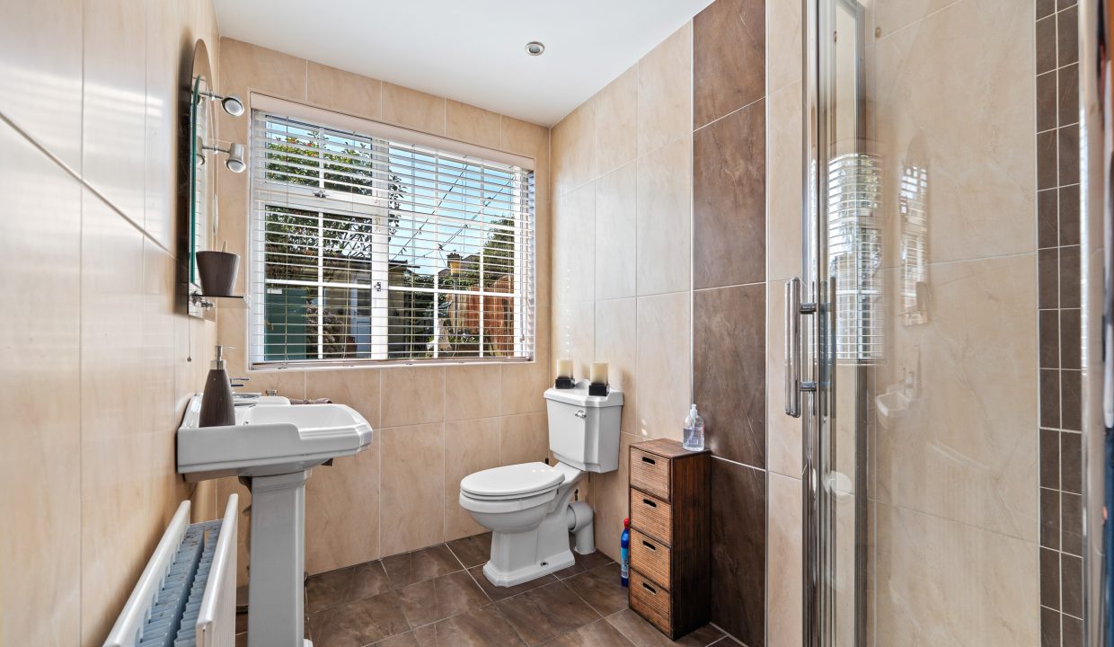 19 Templeacre Avenue - interior-10
