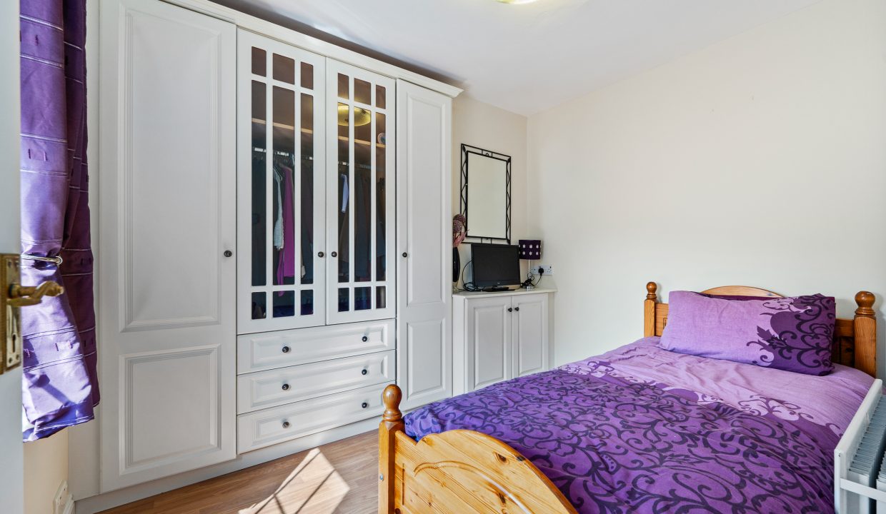 19 Templeacre Avenue - interior-13