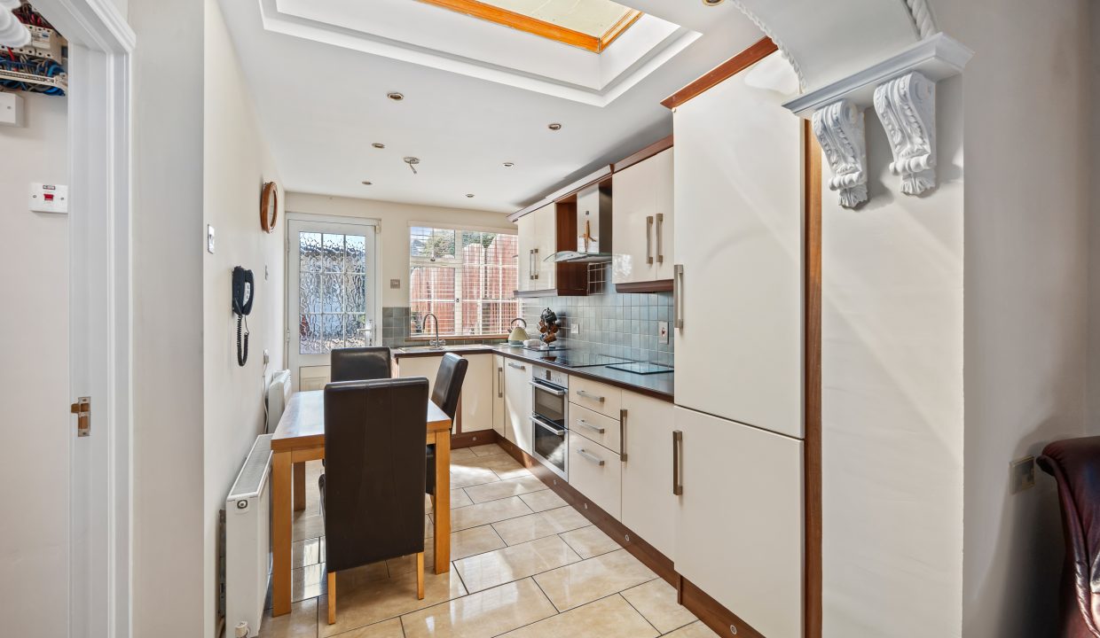 19 Templeacre Avenue - interior-7
