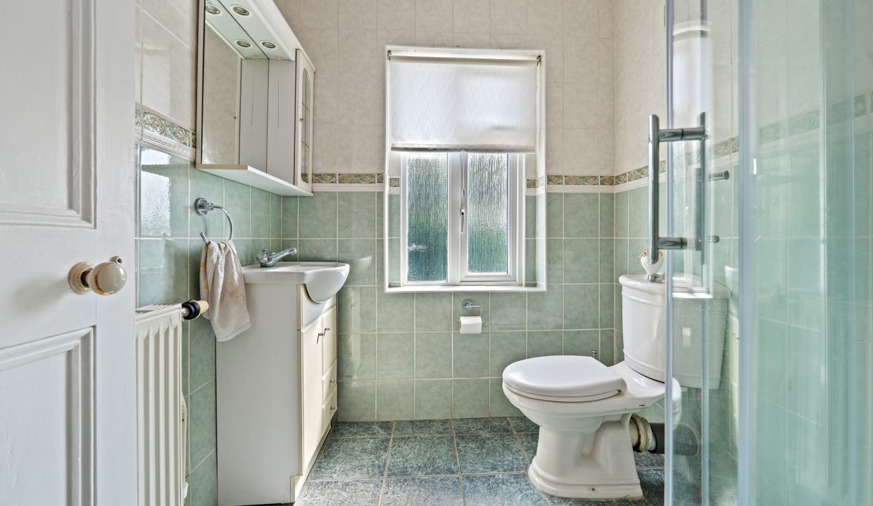 6 Lough Park - interior-16