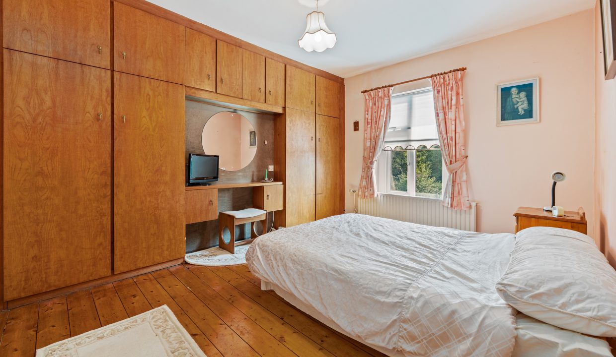 6 Lough Park - interior-17