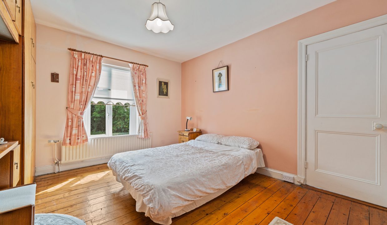 6 Lough Park - interior-18