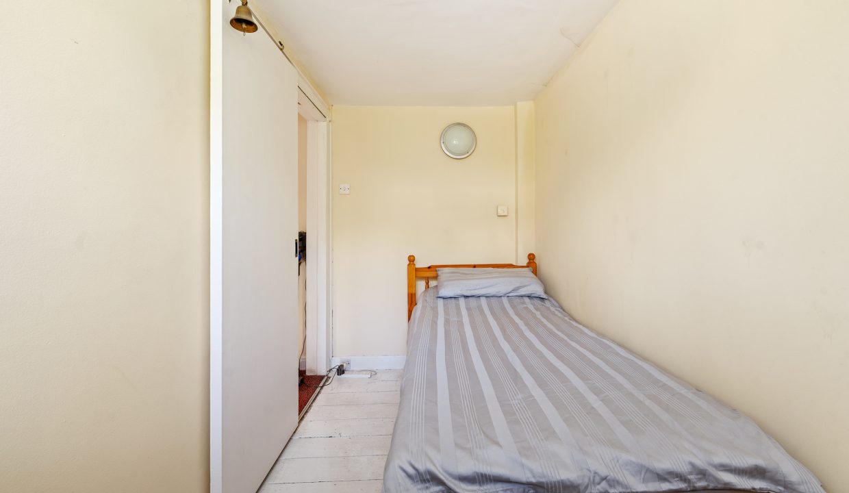 144 Sundays Well Road - interior-24