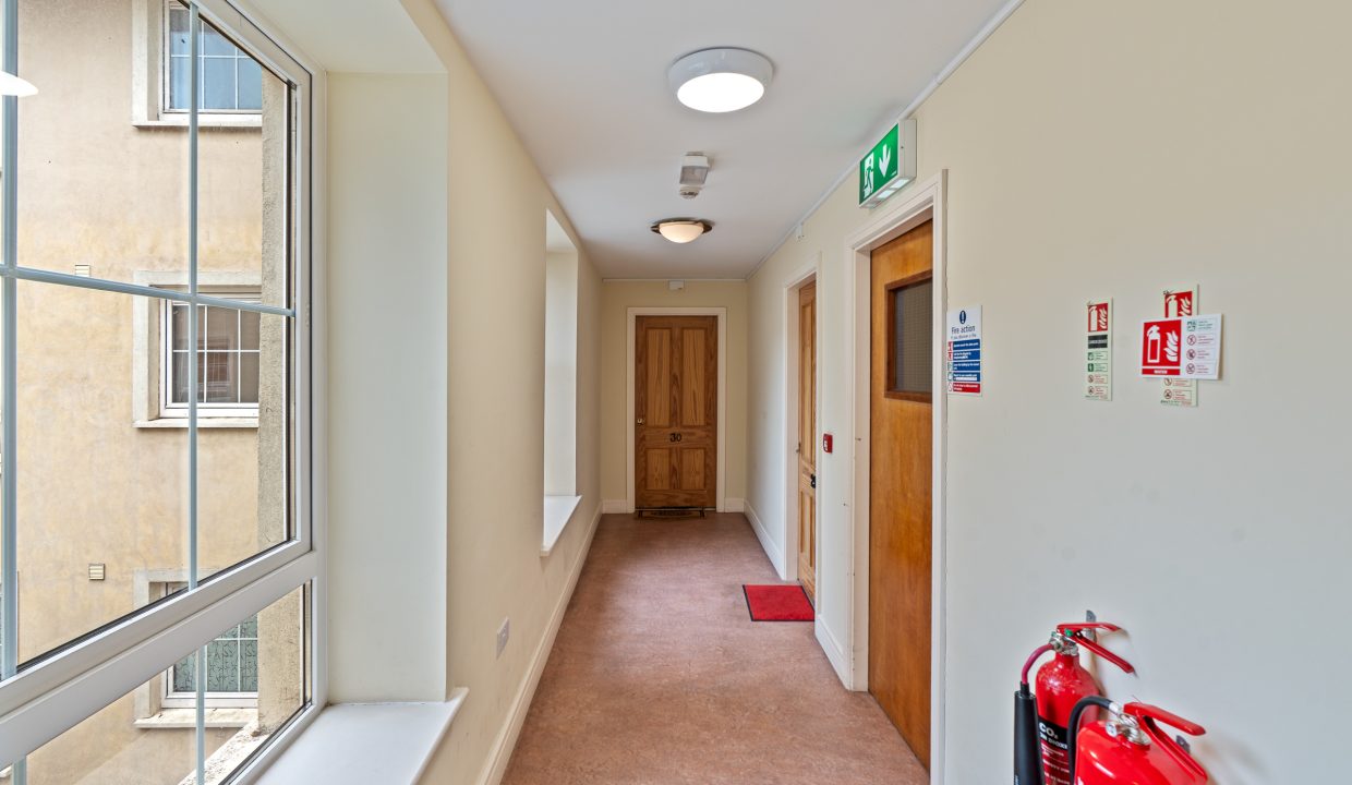 29 Ashmount Mews - interior-22