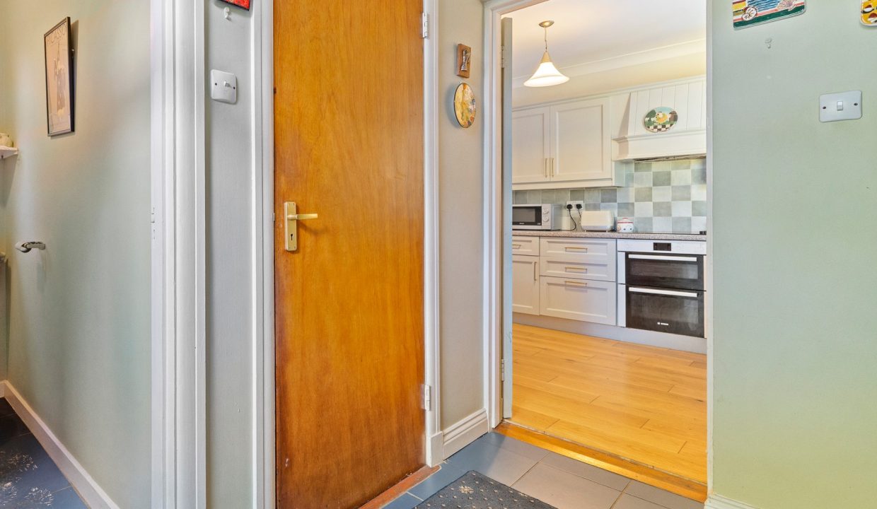 37 Melbourn Road - interior-37 hall