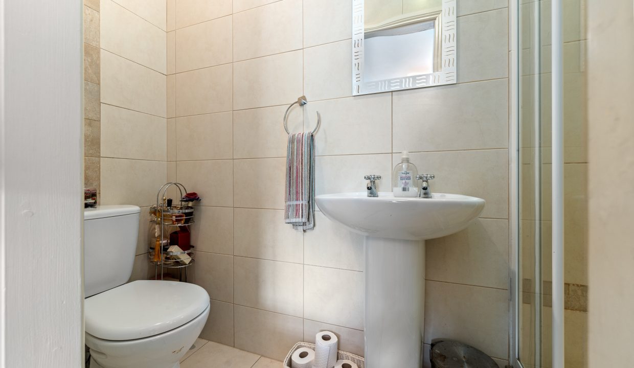 50 Ashmount Mews - interior-22