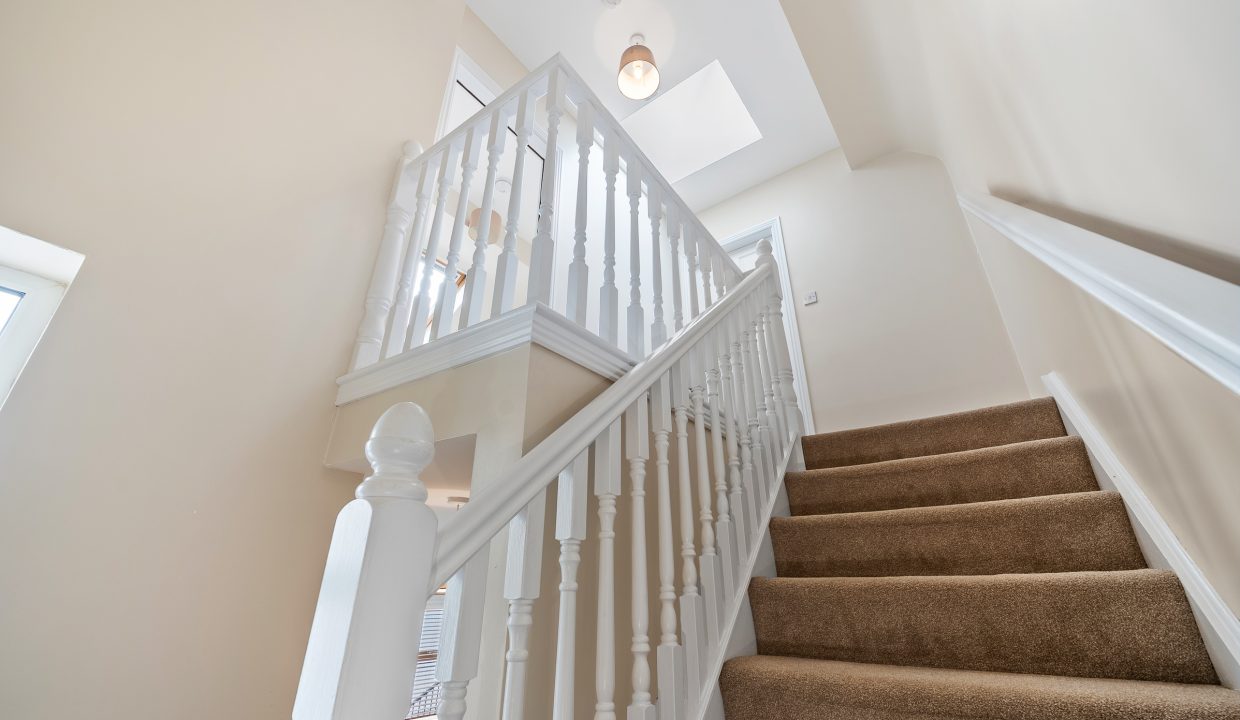 10 Griffin Close - interior-13