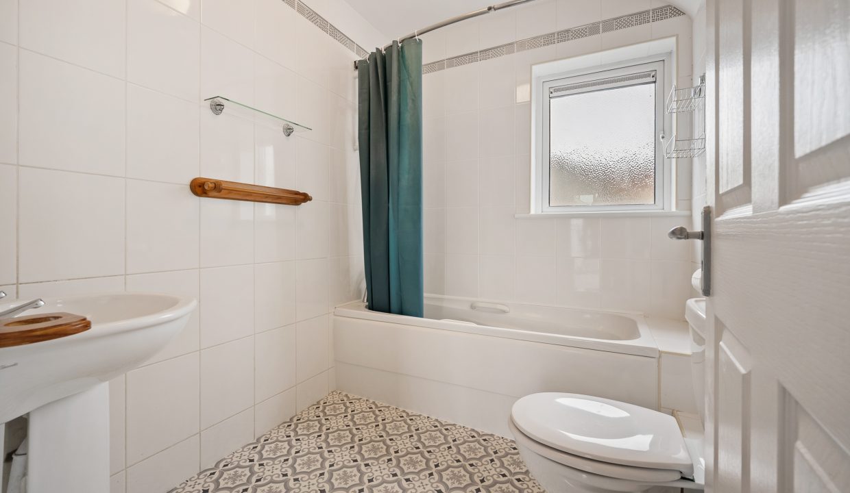 10 Griffin Close - interior-2