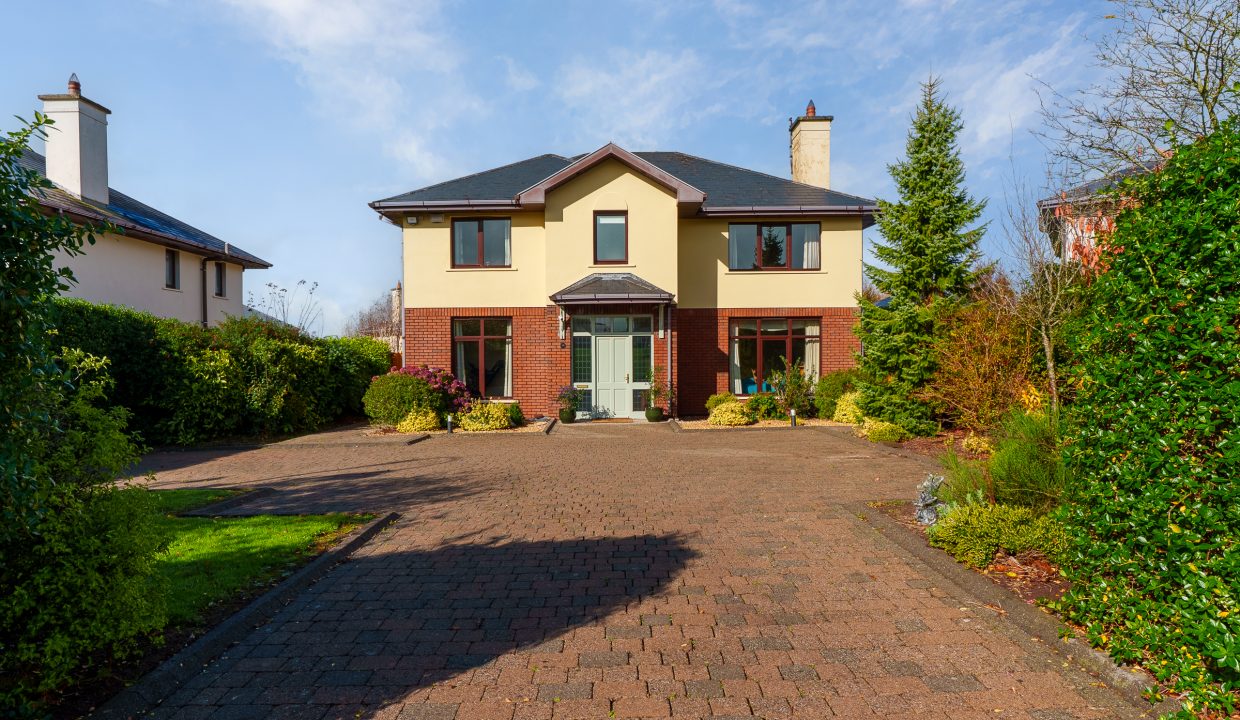 13 Heatherfield - exterior-13
