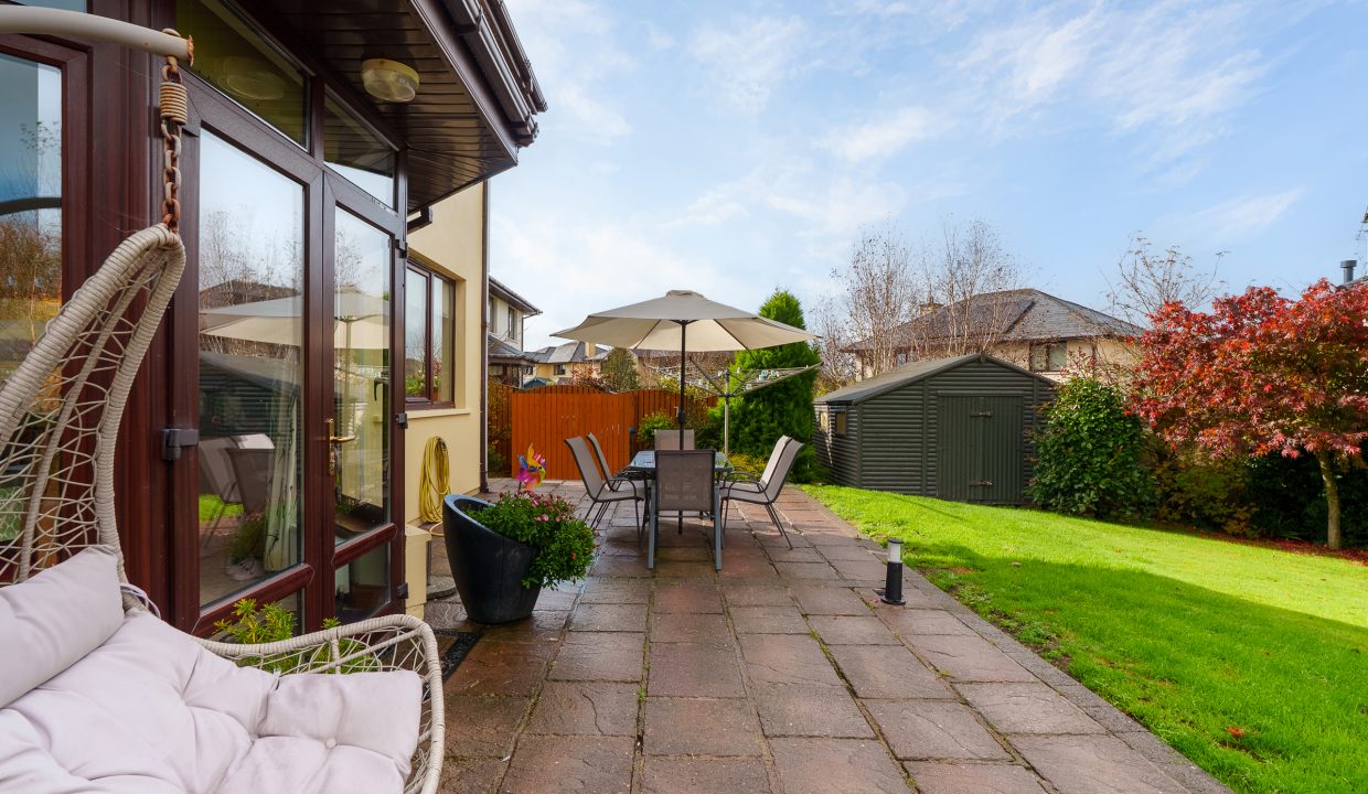 13 Heatherfield - exterior-3